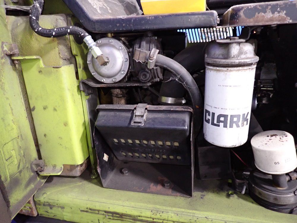Clark 4000 Lbs Propane Forklift - Gcs20mb