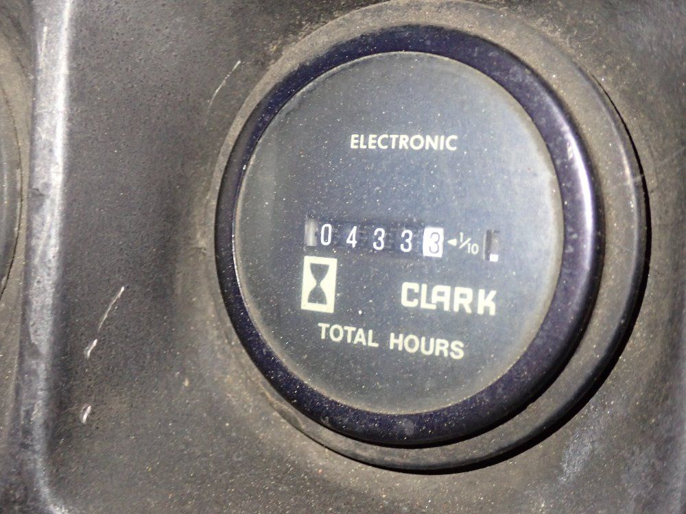 Clark 4000 Lbs Propane Forklift - Gcs20mb