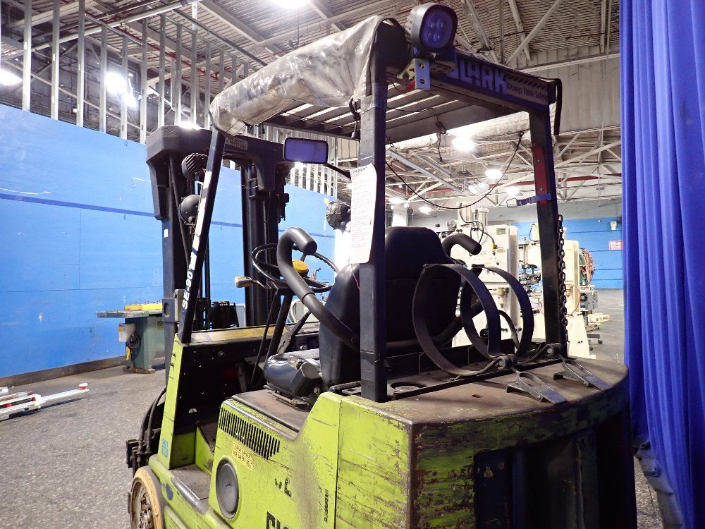 Clark 4000 Lbs Propane Forklift - Gcs20mb