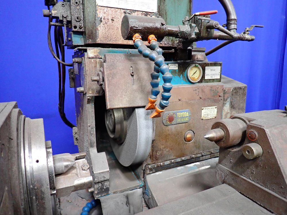 Toyoda 22 1/2" Cylindrical Grinder - Gop 32 X 50