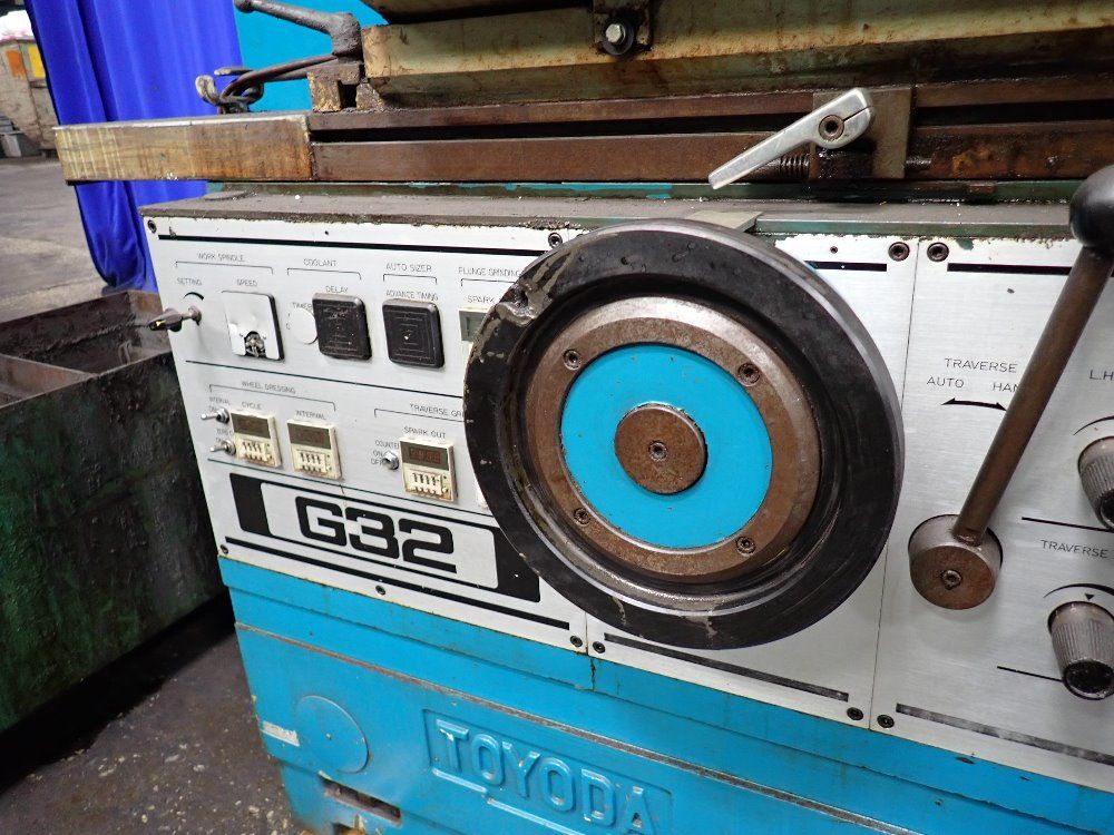 Toyoda 22 1/2" Cylindrical Grinder - Gop 32 X 50