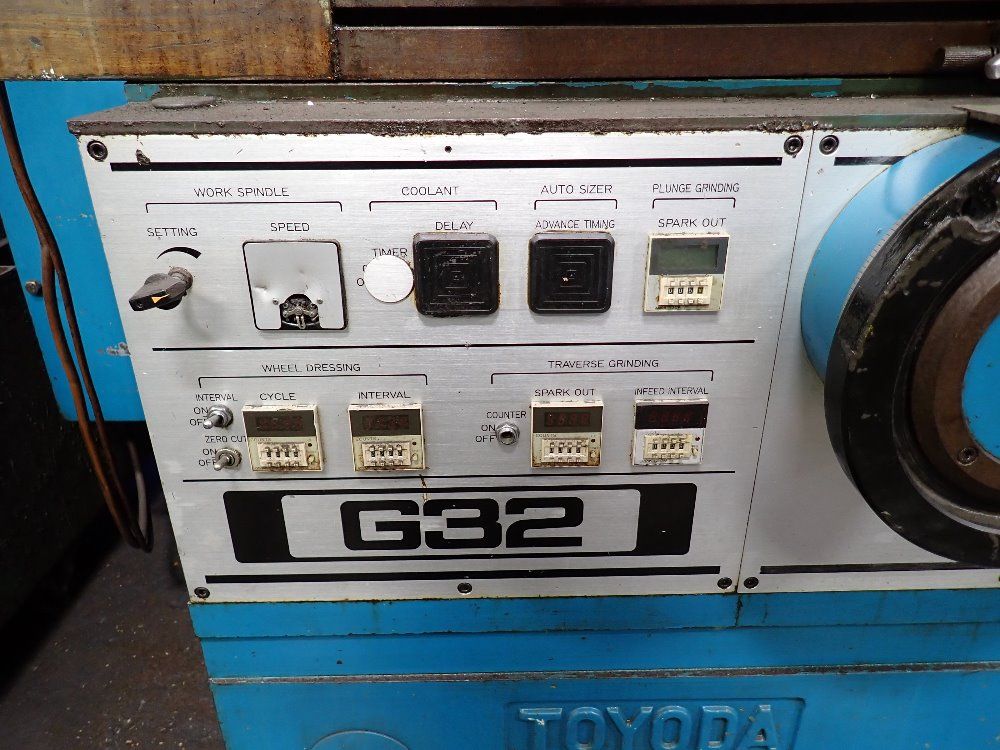 Toyoda 22 1/2" Cylindrical Grinder - Gop 32 X 50