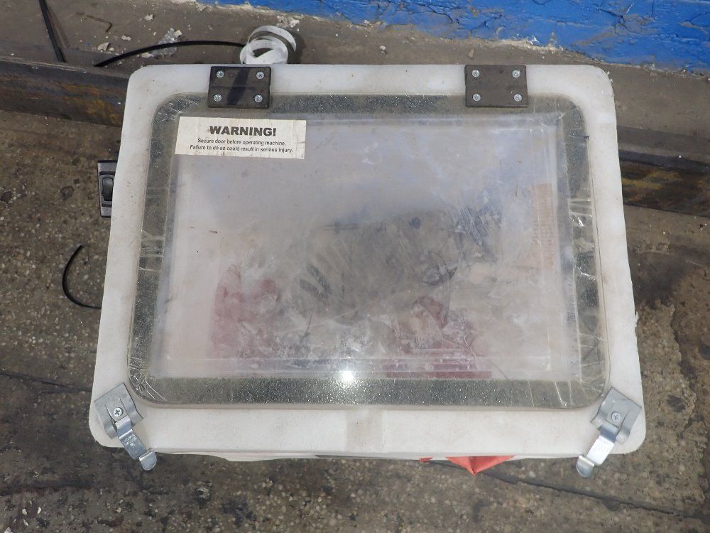 Cyclone 16" X 12" X 10" Hid Blast Cabinet