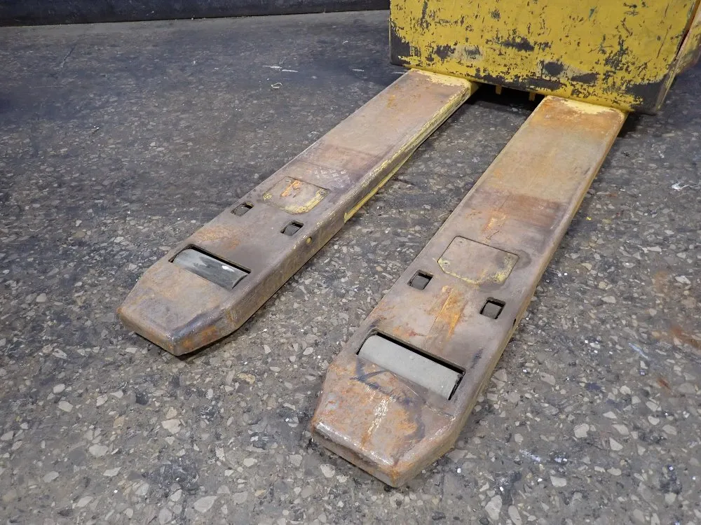 Yale 6000 Lbs Electric Pallet Jack - Mpe060scn12t2748