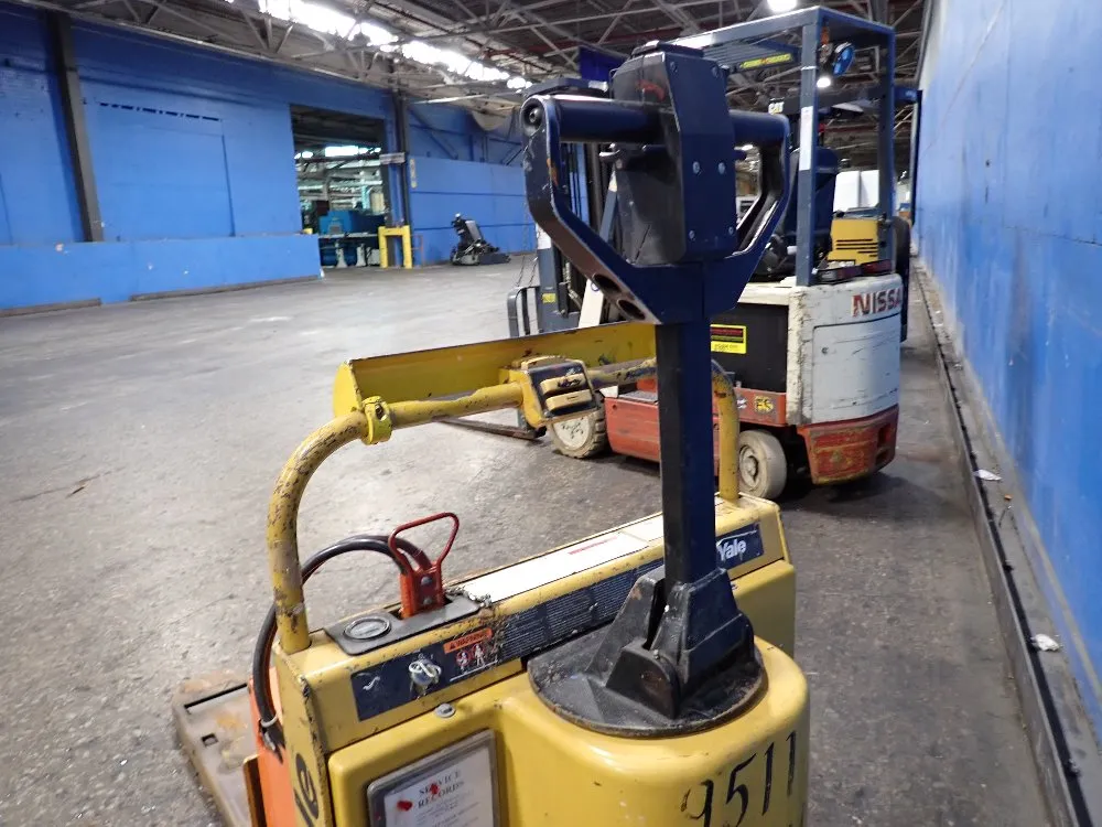 Yale 6000 Lbs Electric Pallet Jack - Mpe060scn12t2748