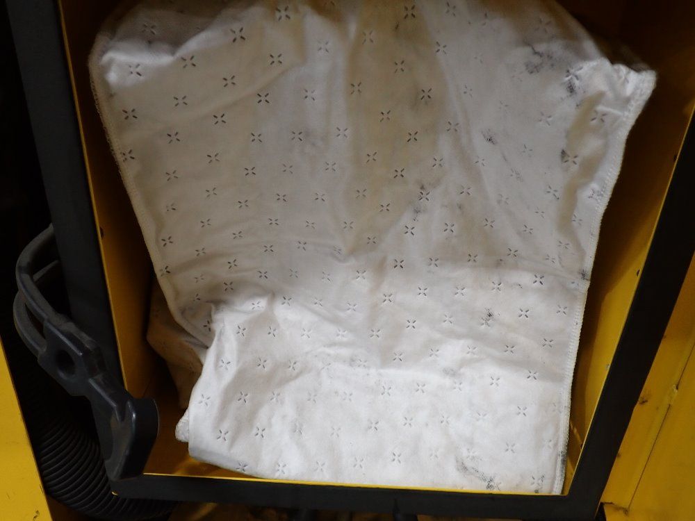 Clayton Vacuum Sanding System - Dustmaster