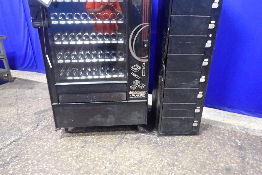 Crib Master 60 Sections Vending Machine