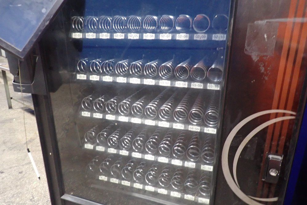 Crib Master 60 Sections Vending Machine
