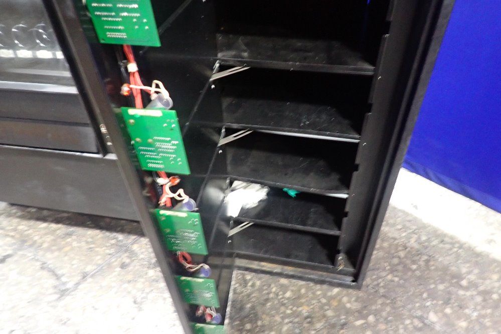 Crib Master 60 Sections Vending Machine