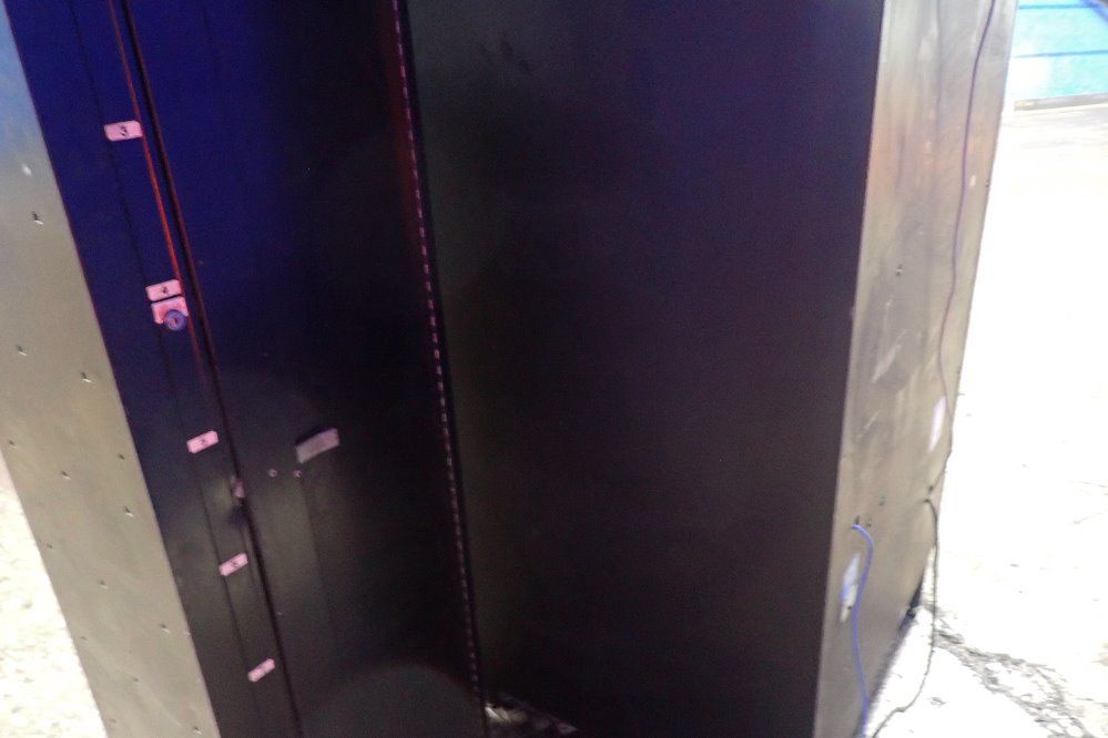 Crib Master 60 Sections Vending Machine