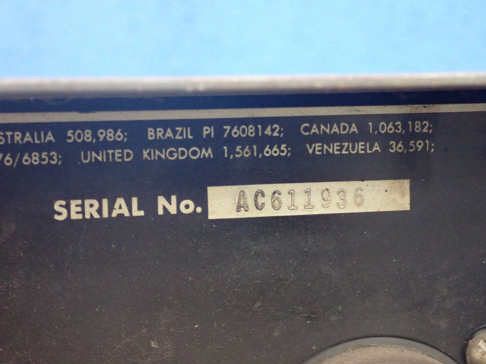 The Lincoln Electric Co. 600 A-44 V Welder - Dc-600