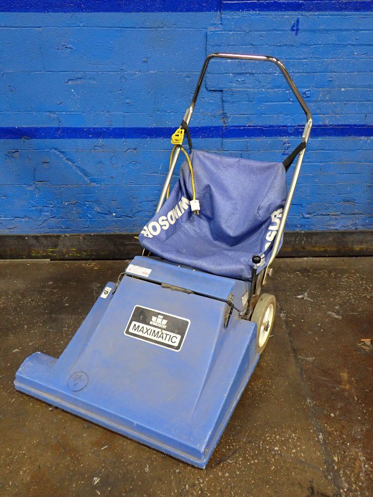 Windsor 30" Floor Scrubber/buffer - Maximatic/mx28