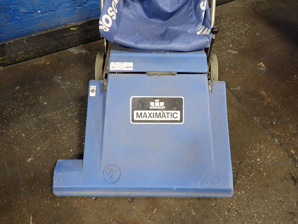 Windsor 30" Floor Scrubber/buffer - Maximatic/mx28