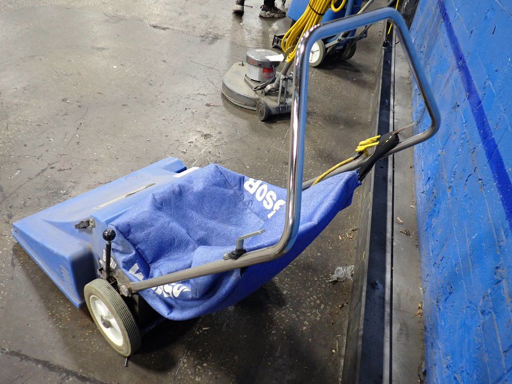 Windsor 30" Floor Scrubber/buffer - Maximatic/mx28