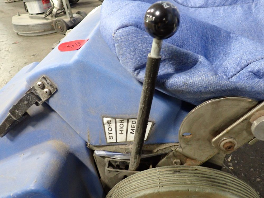 Windsor 30" Floor Scrubber/buffer - Maximatic/mx28