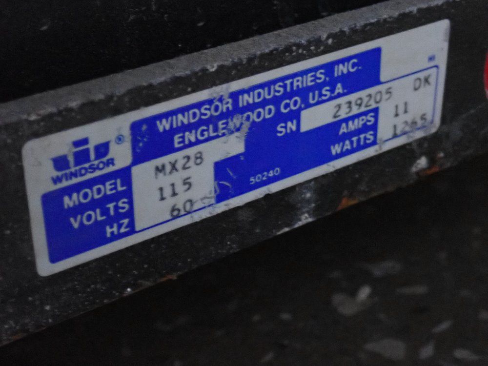 Windsor 30" Floor Scrubber/buffer - Maximatic/mx28