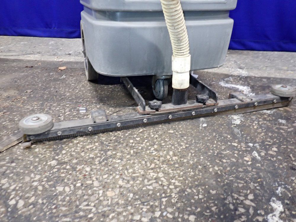 Nobles 32" Floor Scrubber/buffer - Wd1692