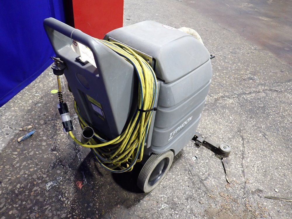 Nobles 32" Floor Scrubber/buffer - Wd1692