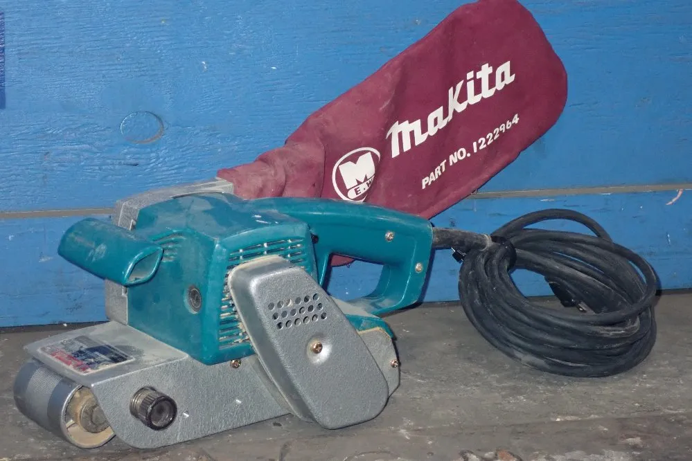 Makita Belt Sander - 9900b
