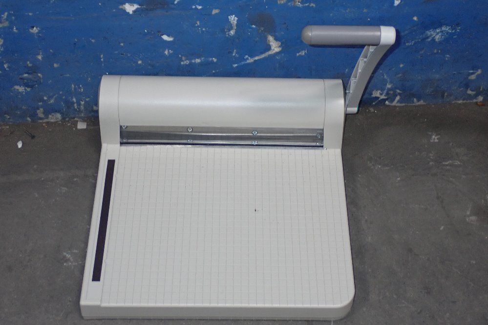 Accusafe Paper Cutter