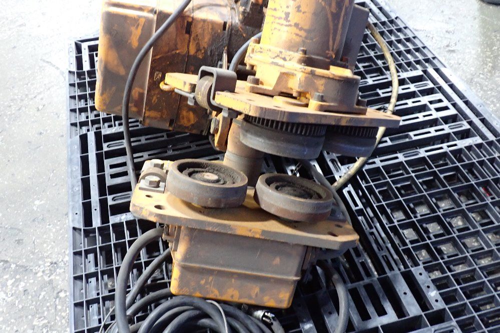 Beebe Bros Inc 5 Ton Hoist - Bbes050m