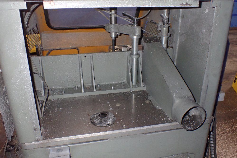 Emmegi 29" X 2" Cut Off Saw - Fix-550