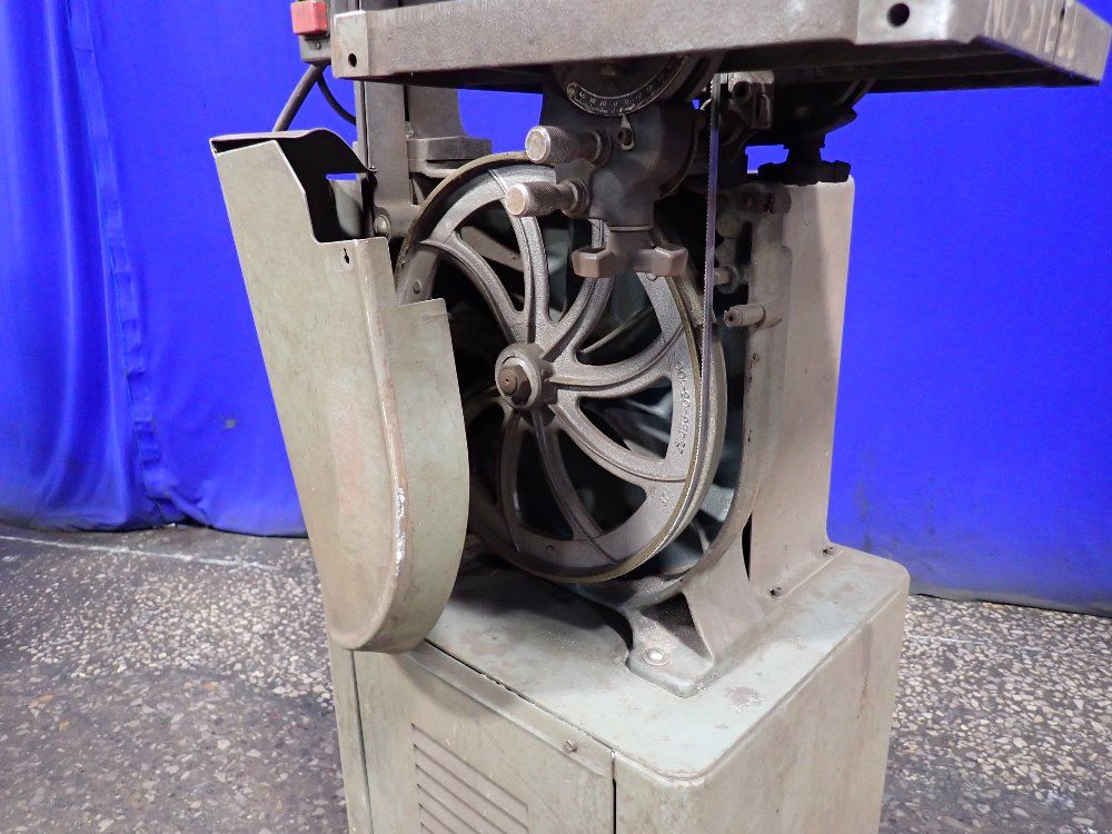 Delta 13 3/4" Vertical Band Saw - 28-203f