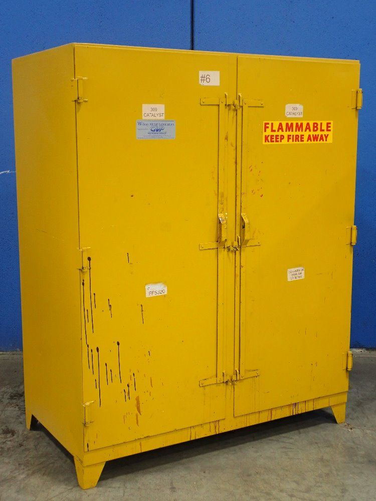 Creative Metal Products 52"lx25"wx62"h (interior) Flammable Cabinet