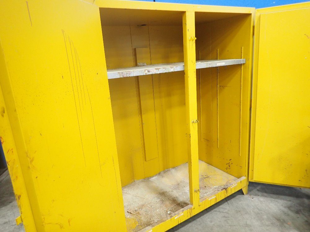 Creative Metal Products 52"lx25"wx62"h (interior) Flammable Cabinet