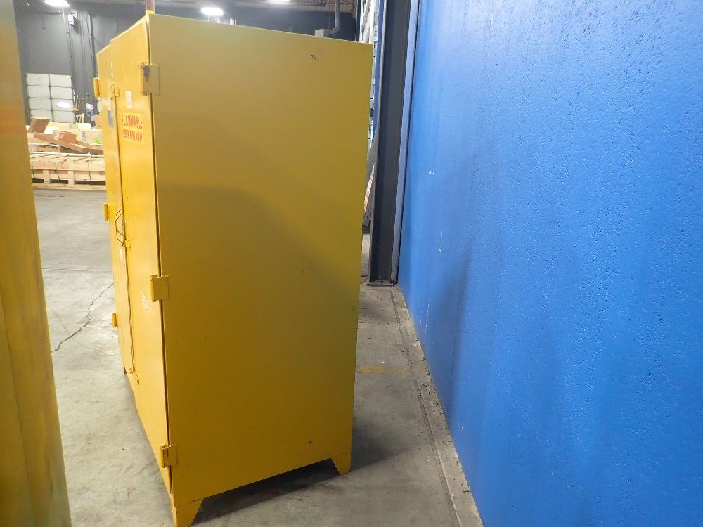 Creative Metal Products 52"lx25"wx62"h (interior) Flammable Cabinet