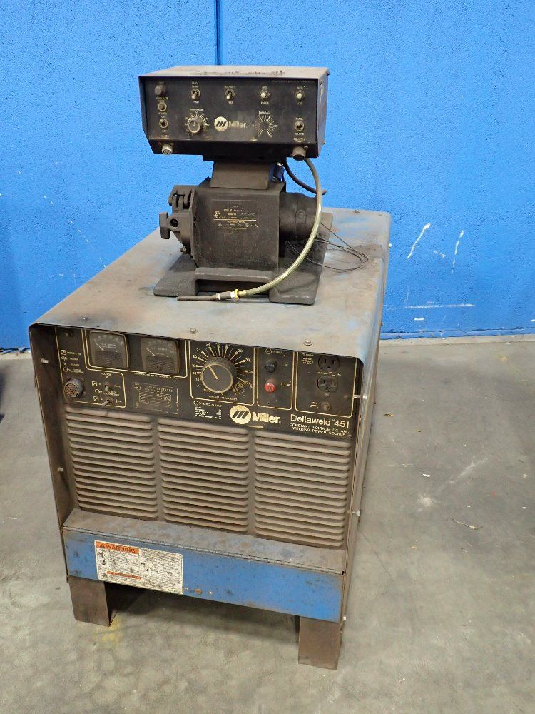 Miller Welding Power Source W Feeder - Deltaweld 451