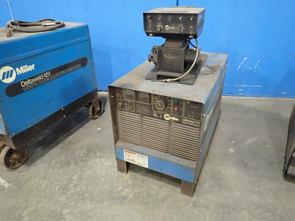 Miller Welding Power Source W Feeder - Deltaweld 451