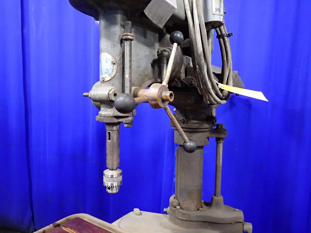 Walker Turner 30" Radial Arm Drill - 1711-3