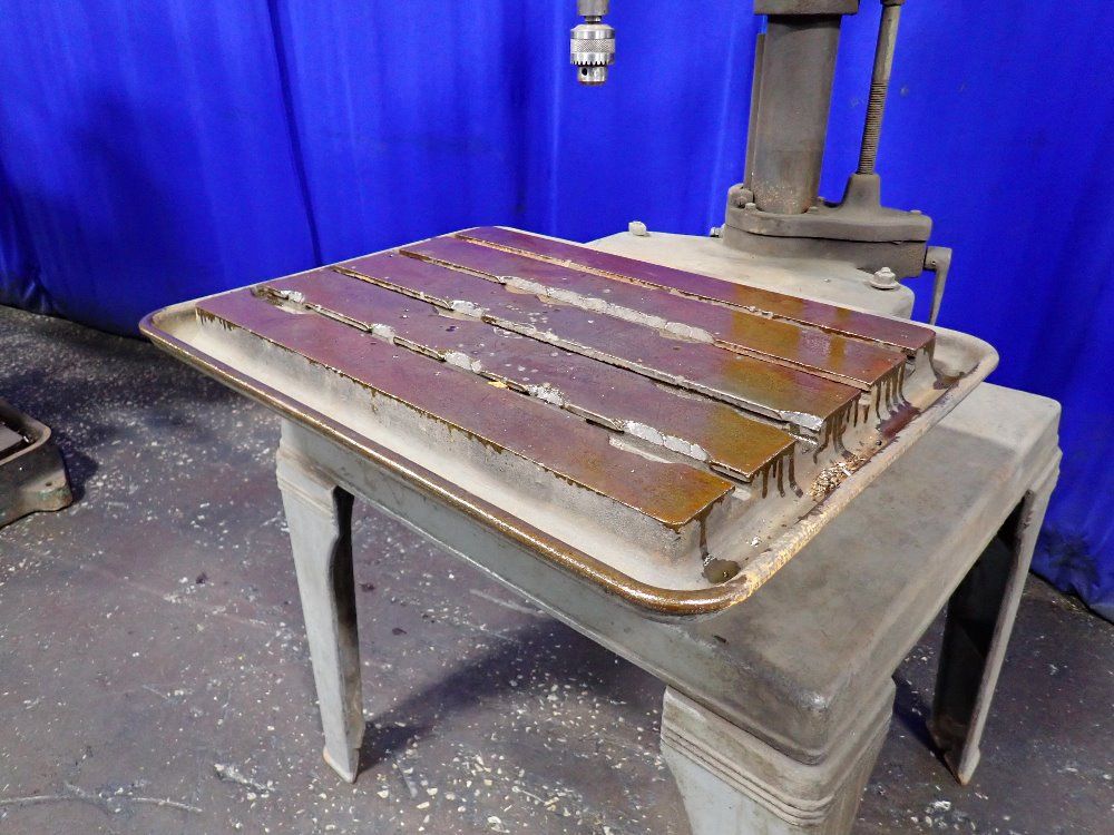 Walker Turner 30" Radial Arm Drill - 1711-3