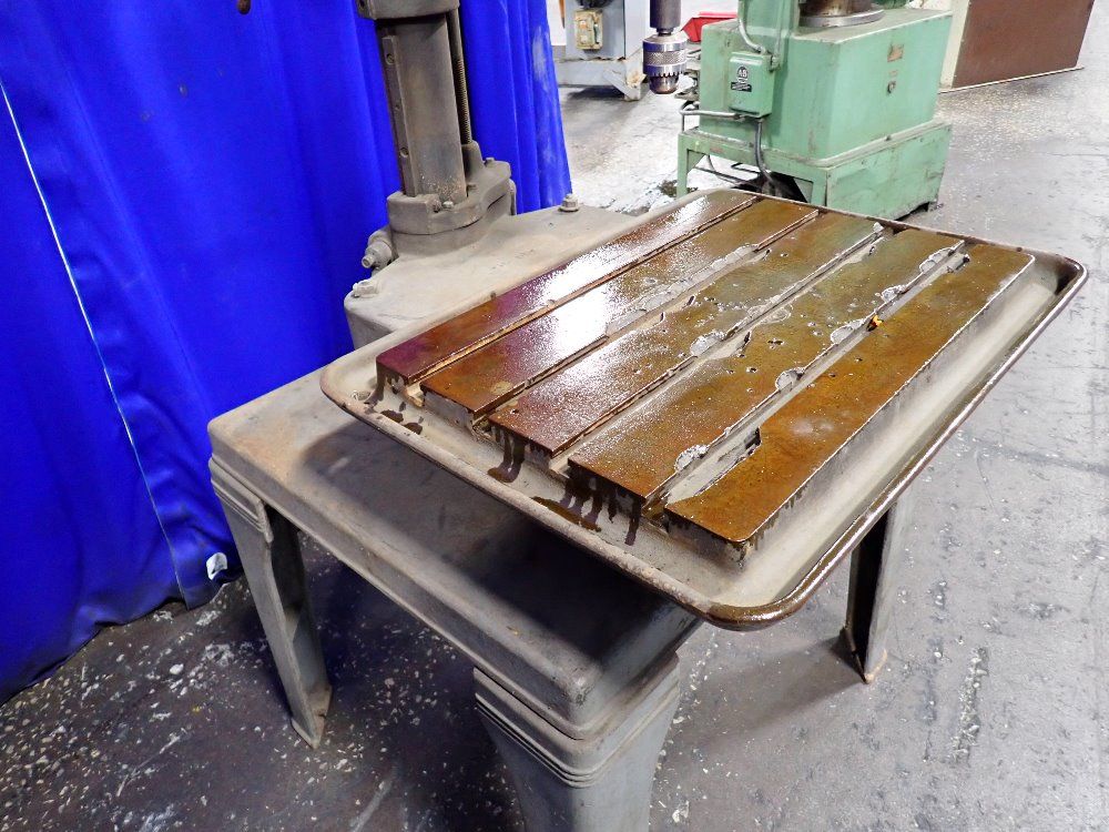 Walker Turner 30" Radial Arm Drill - 1711-3