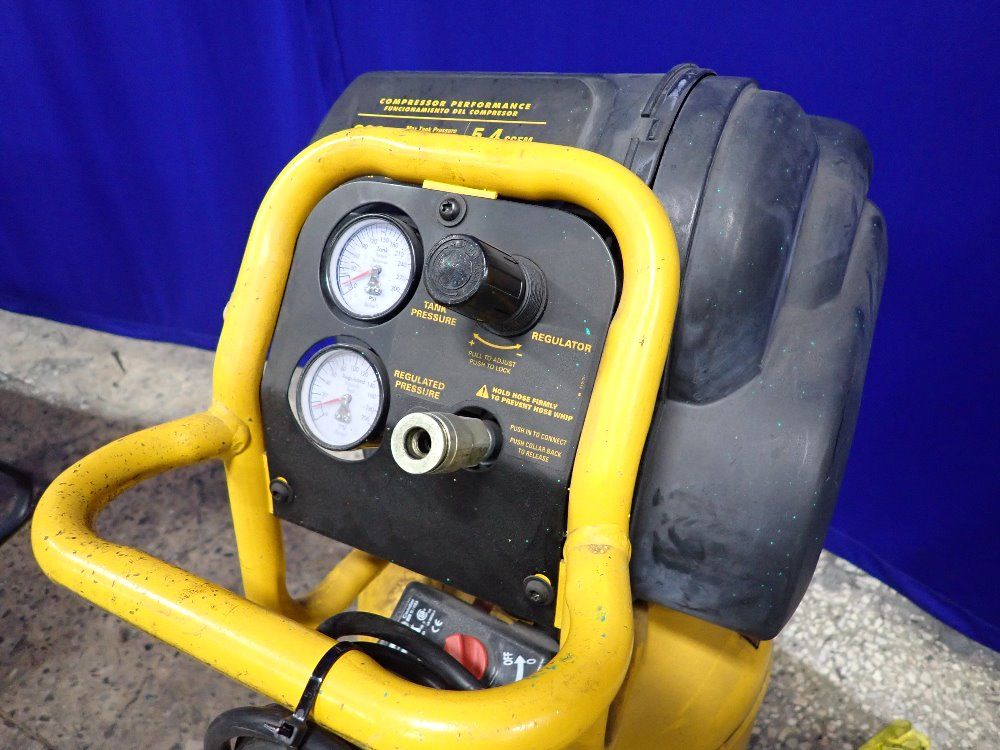 Dewalt 1.8 Hp Air Compressor - D55168