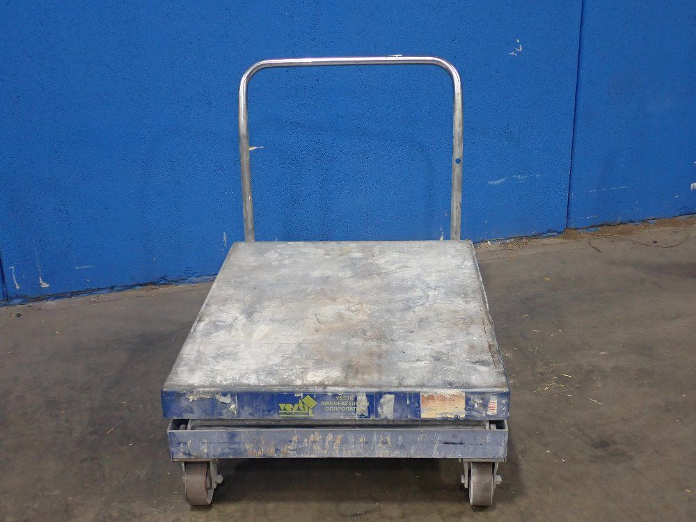 Vestil Mfg. Corp. 2000 Lbs. Hydraulic Lift Cart - Cart-200-wd