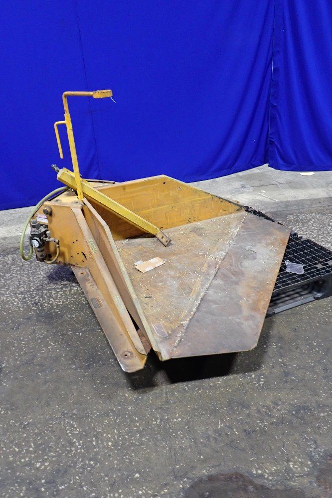 Imcs 45" X 48" Gaylord Tipper