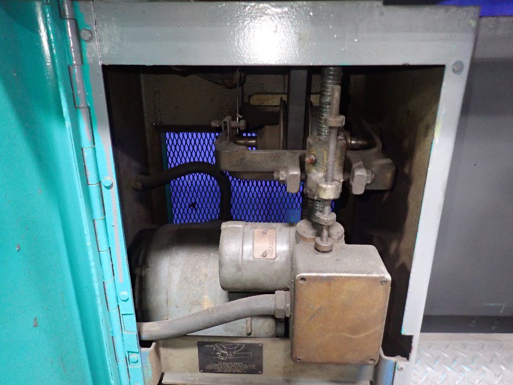 Hardinge Lathe - Dv59