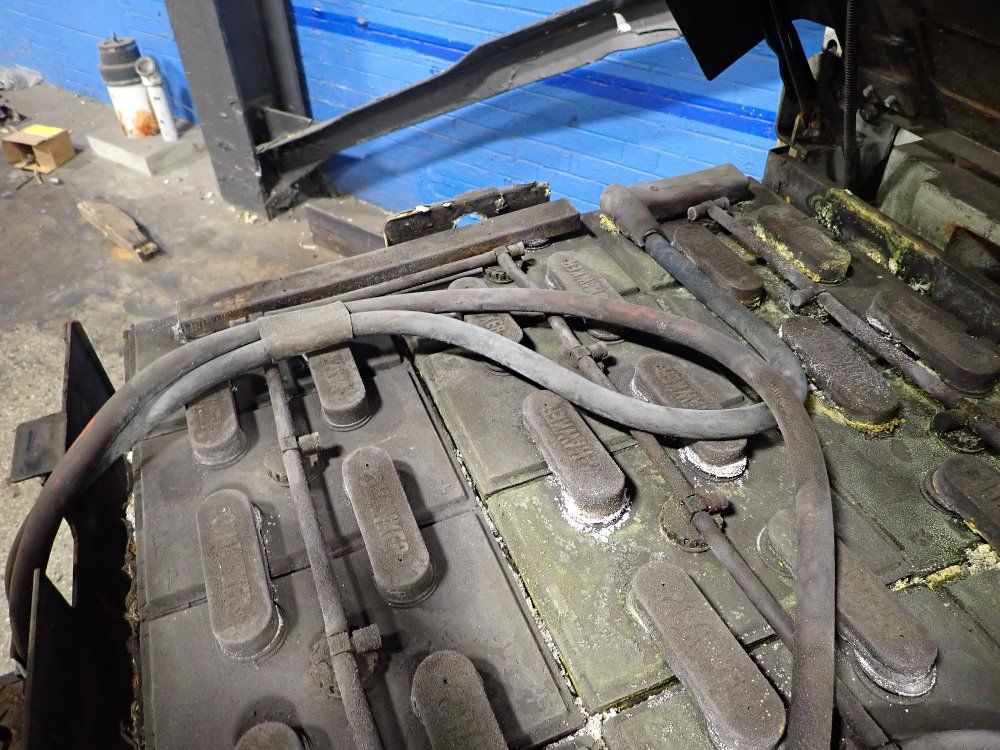 Nissan/unicarriers 3450 Lbs Electric Forklift - Mct 1b2l25s