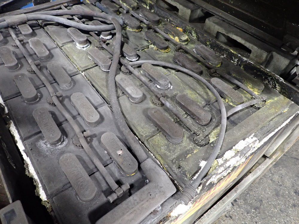 Nissan/unicarriers 3450 Lbs Electric Forklift - Mct 1b2l25s