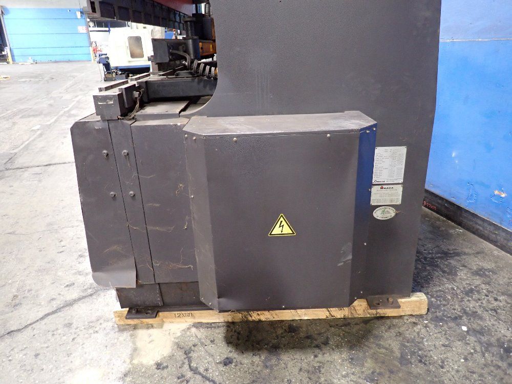 Amada 98" X 100 Tons Cnc Press Brake - Fbd-1025f