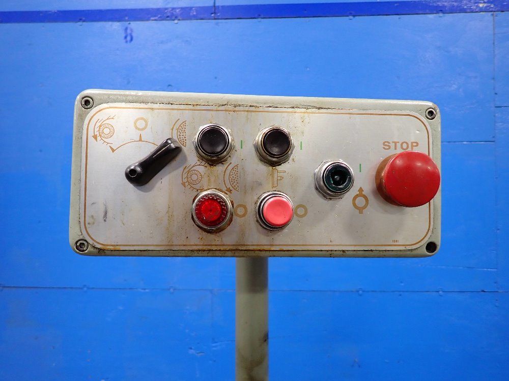 Tos Hostivar Approx 30" Cylindrical Grinder - 2ud 750