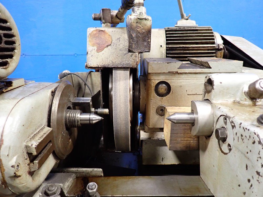 Tos Hostivar Approx 30" Cylindrical Grinder - 2ud 750