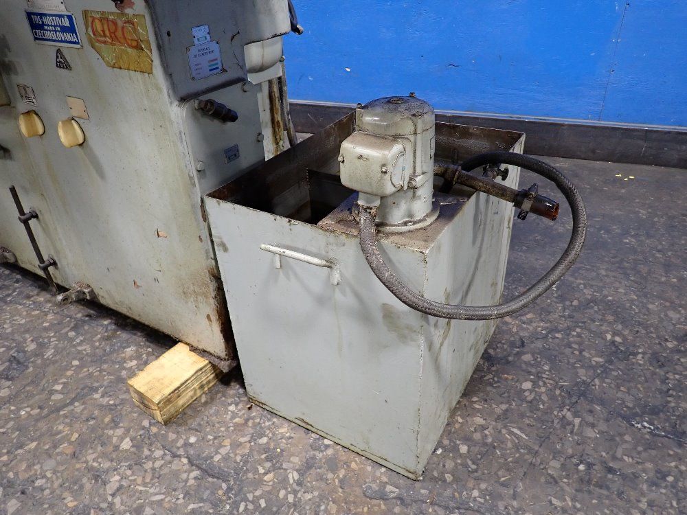 Tos Hostivar Approx 30" Cylindrical Grinder - 2ud 750