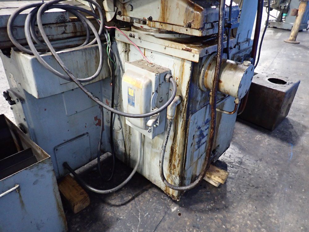 Tos Hostivar Approx 30" Cylindrical Grinder - 2ud 750
