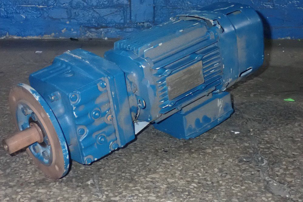 Sew-eurodrive Inc 1 Hp Pump - Rf37dre80m4be1hr