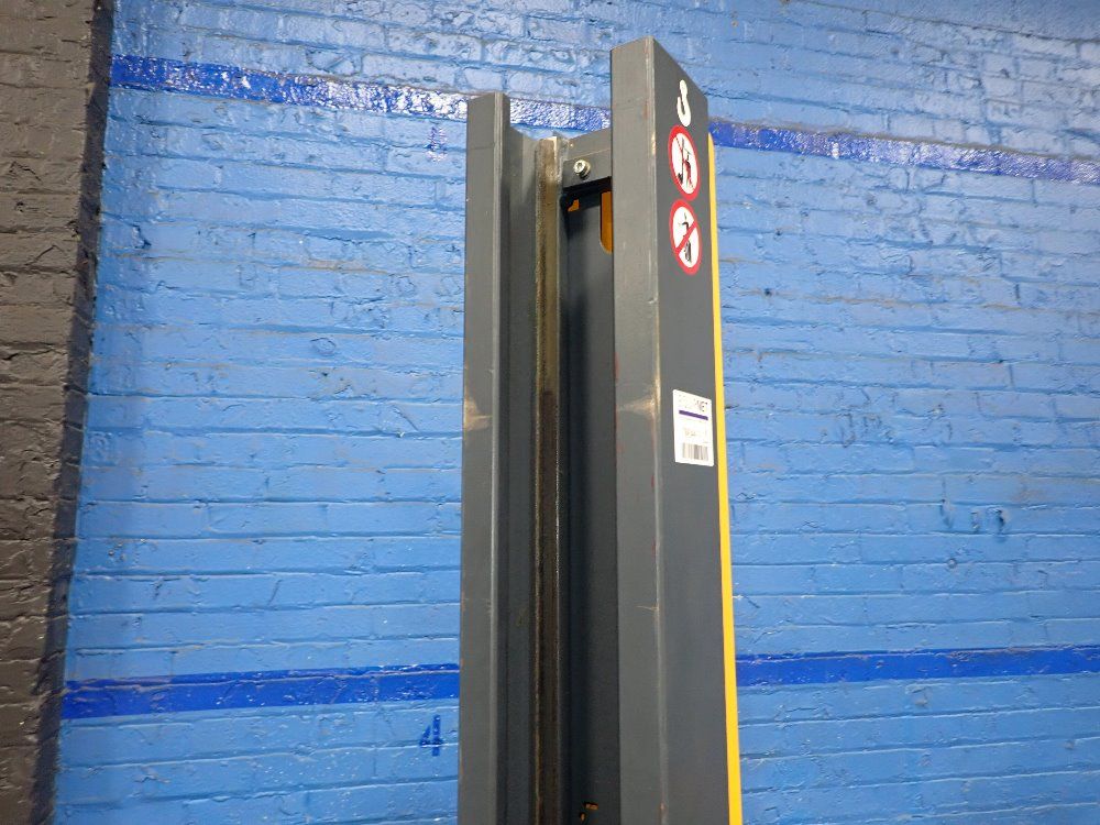 Jungheinrich 2200 Lbs Electric Pallet Jack - Emcb12us