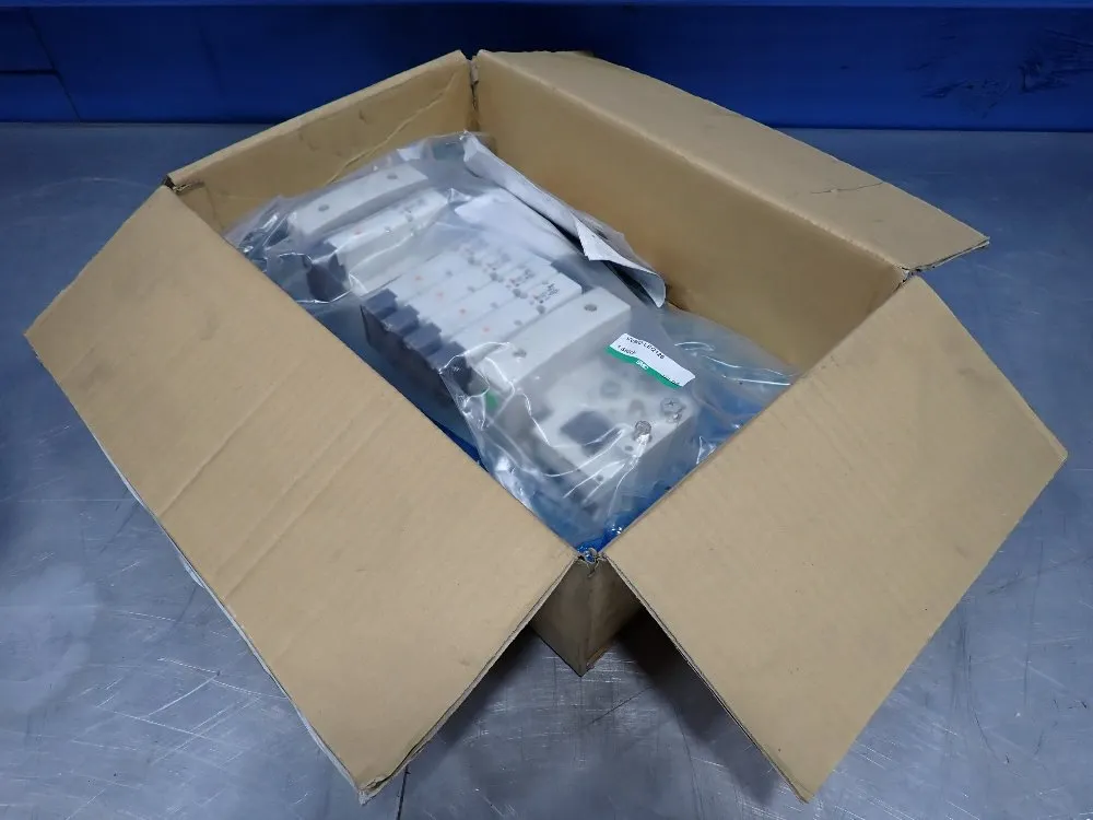 Smc Pneumatic Manifold Valve Assembly - Vv802-leq126