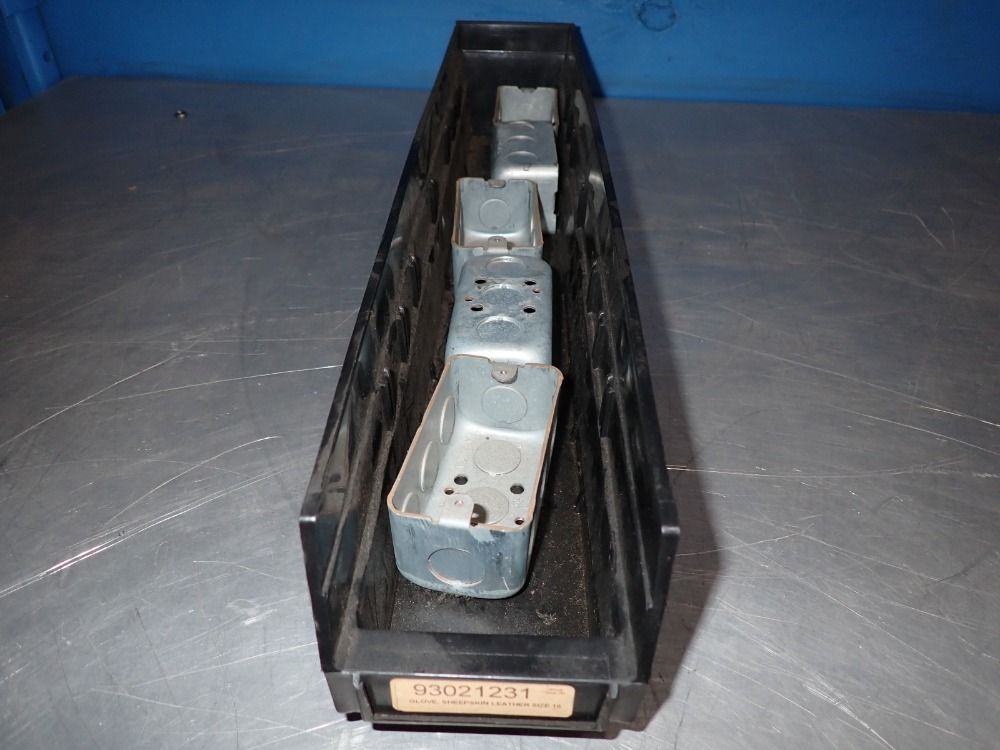 N/a 1/2" Conduit Galvanized Duplex Boxes